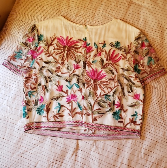 Fab'rik Embroidered Coordinating Crop Top/Short Set - Picture 3 of 7